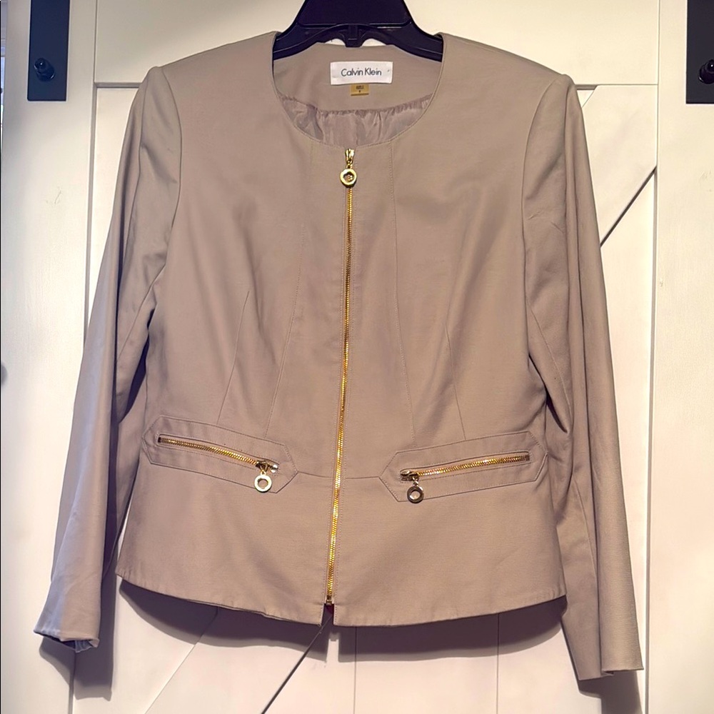 Calvin Klein Tan Blazer with Gold Zipper and Fitted Silhouette
